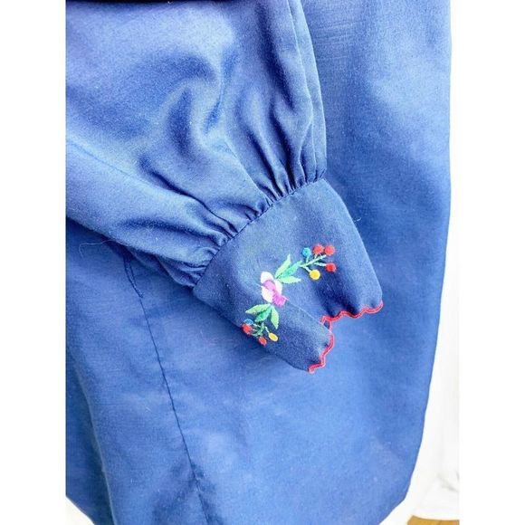 Vtg Hand Embroidered Floral Peasant Top  Rich Blue - Picture 4 of 8